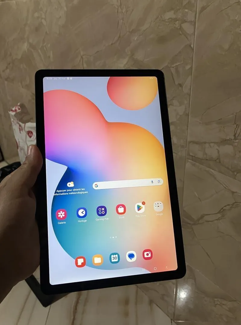 Samsung Tab 6 64Go 4 RAM avec carte SIM