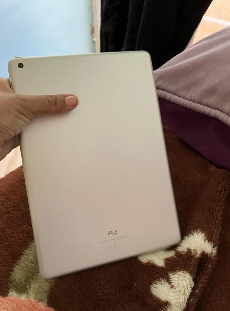 iPad 8 128g officiel 2300dh Allemagne