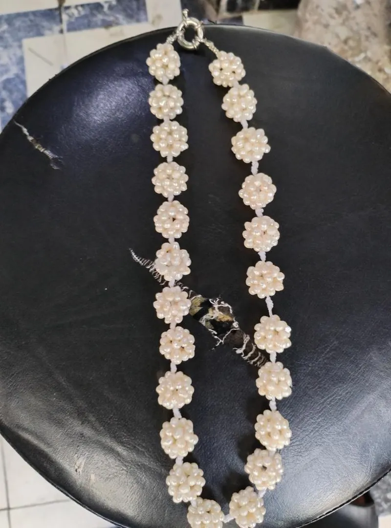 Collier en essence libre