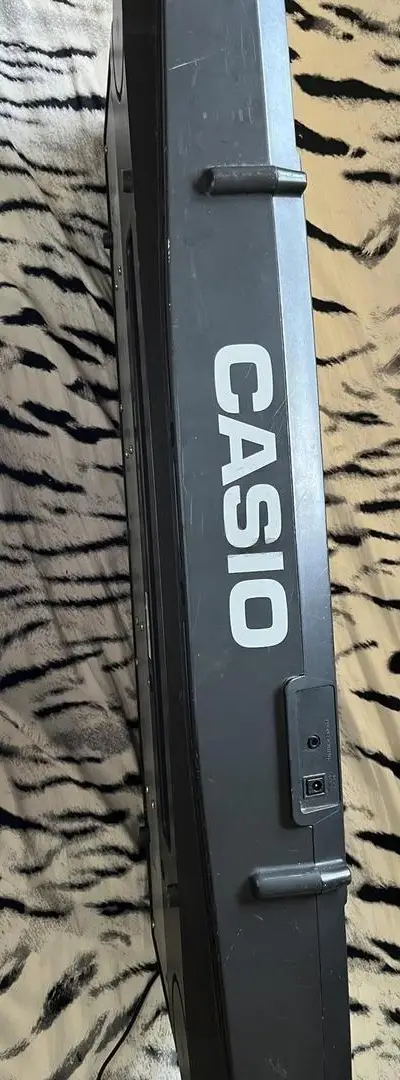 Piano Casio GT-400