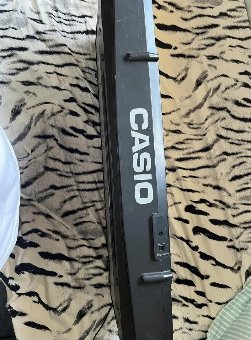 Piano Casio GT-400