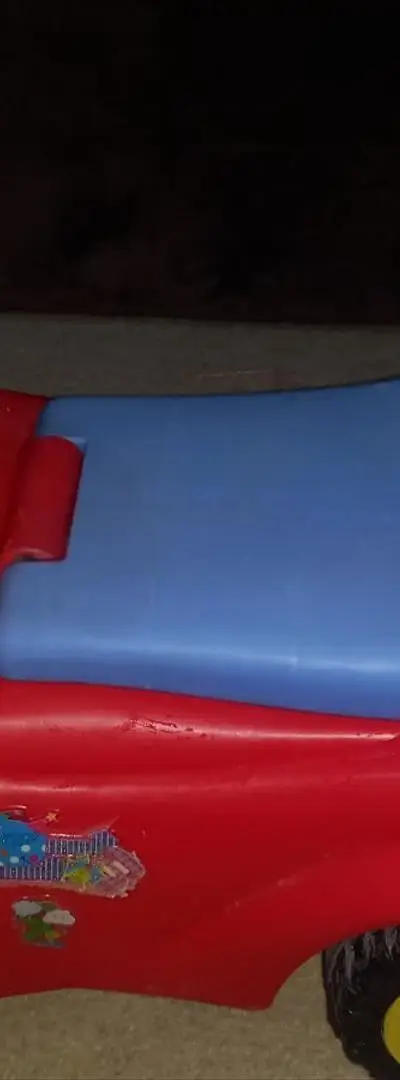 Voiture jouet pour enfants