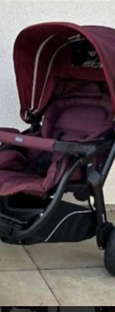 Urgent à vendre poussette Chicco trio active 3