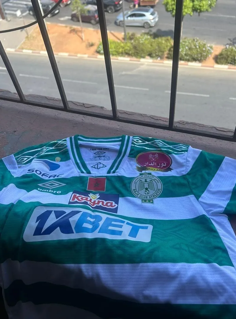 Tenue de joueurs originale taille L, convient à une taille M