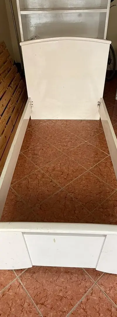 Ensemble complet de meubles en bois pour chambre d'enfant
