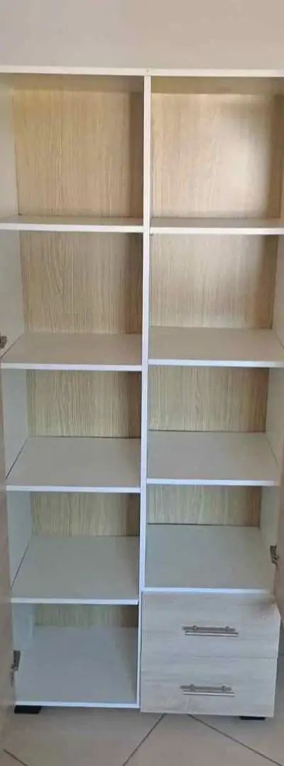 Armoire à vêtements 2 portes