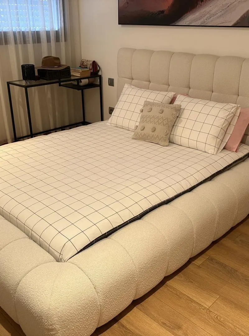 Cadre de lit avec matelas