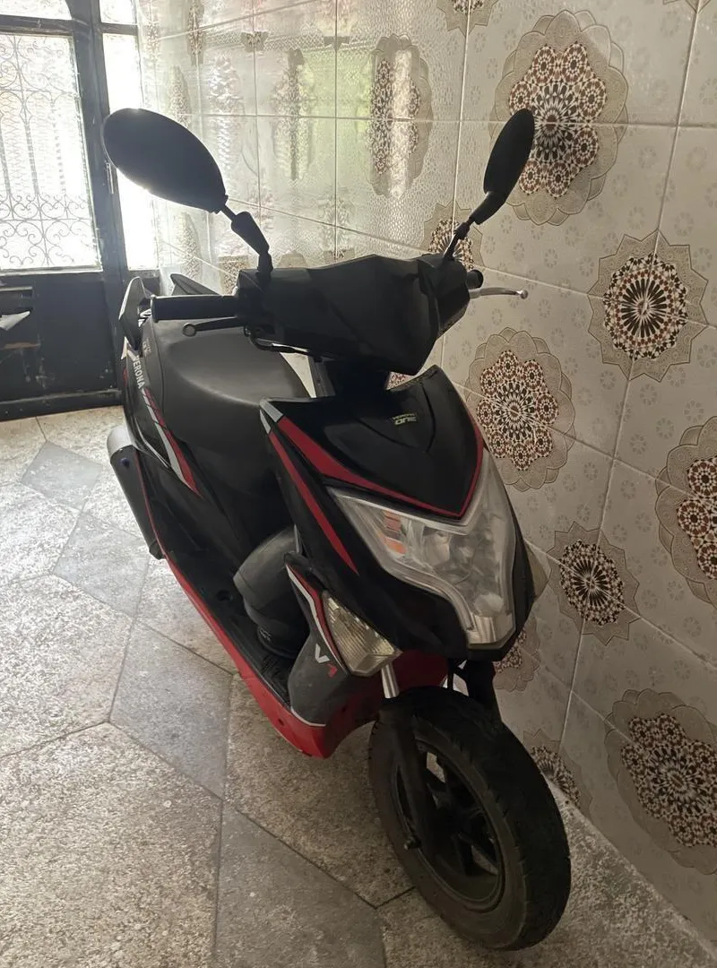 Verona 70cc – 18 000 km Bon état prix négociable