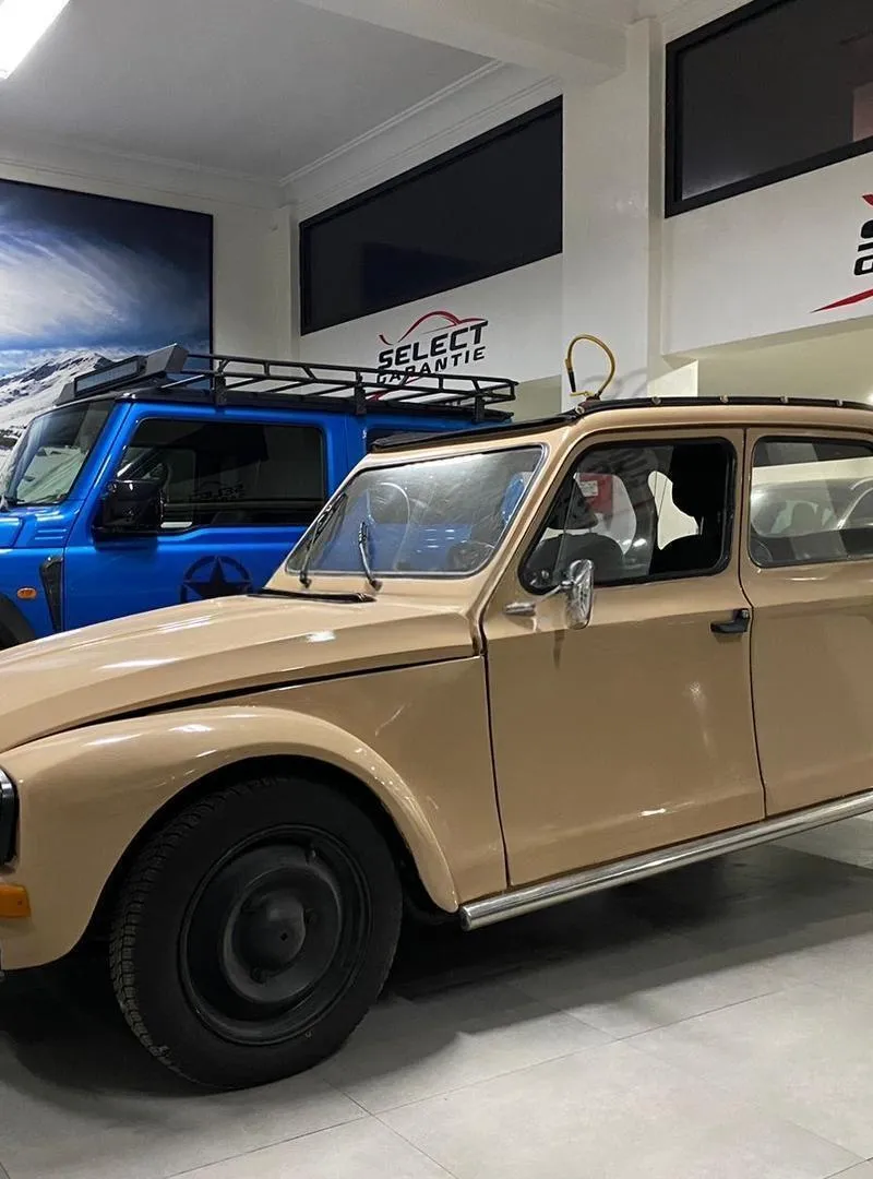 Citroën 2 CV Essence Manuelle 1981 à Marrakech