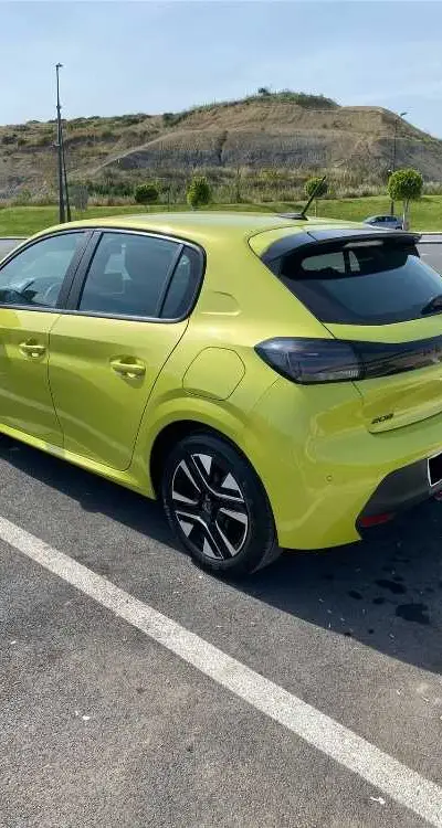 Peugeot 208 Diesel Manuelle 2024 – Tanger
