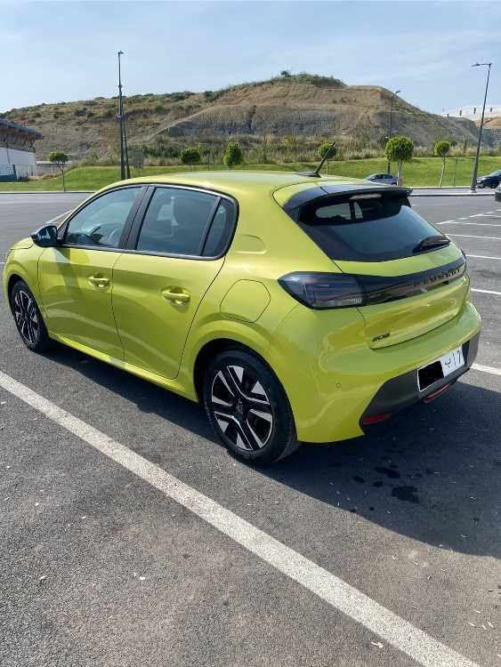 Peugeot 208 Diesel Manuelle 2024 – Tanger