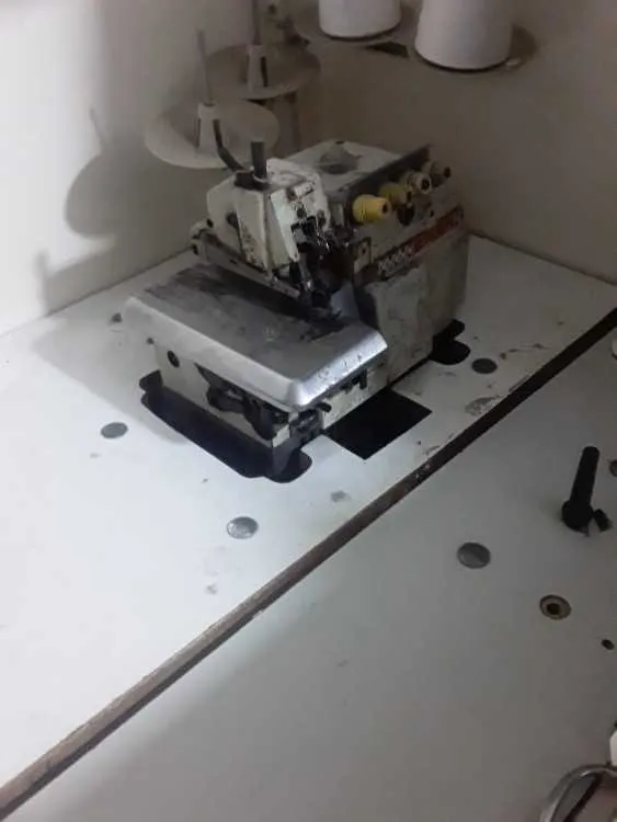 Machine surjet