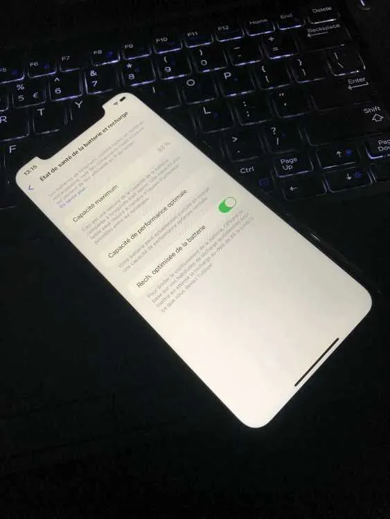 iPhone XR 64 GB Etat 93 % Black