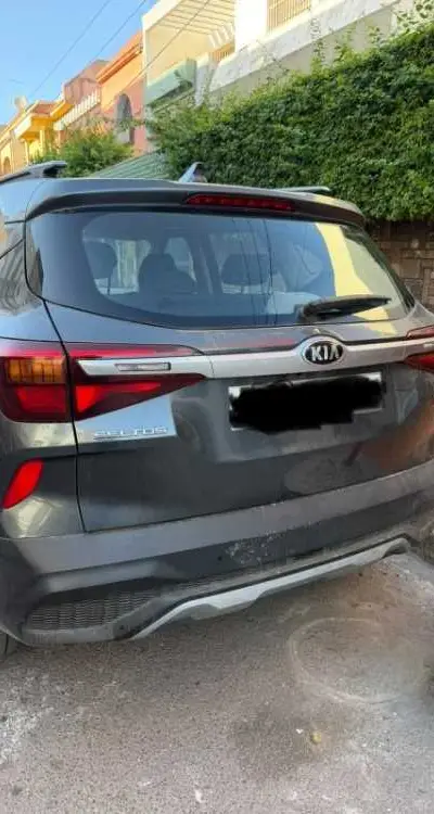 voiture kia seltos tres bonne etat a vendre