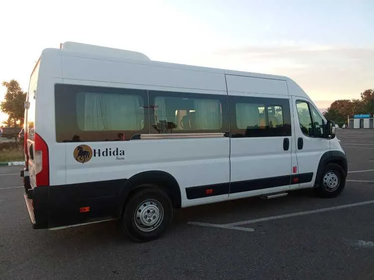 Chauffeur transport du personnel