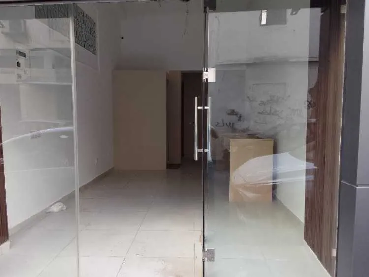 Local neuf bien aménagé 20m2