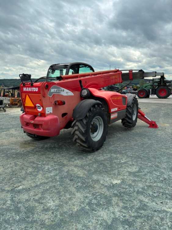 MANITOU À IMPORTER