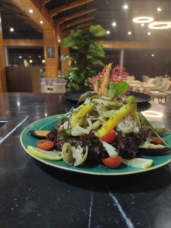 Chef de partie , pizzaiollo napolitain