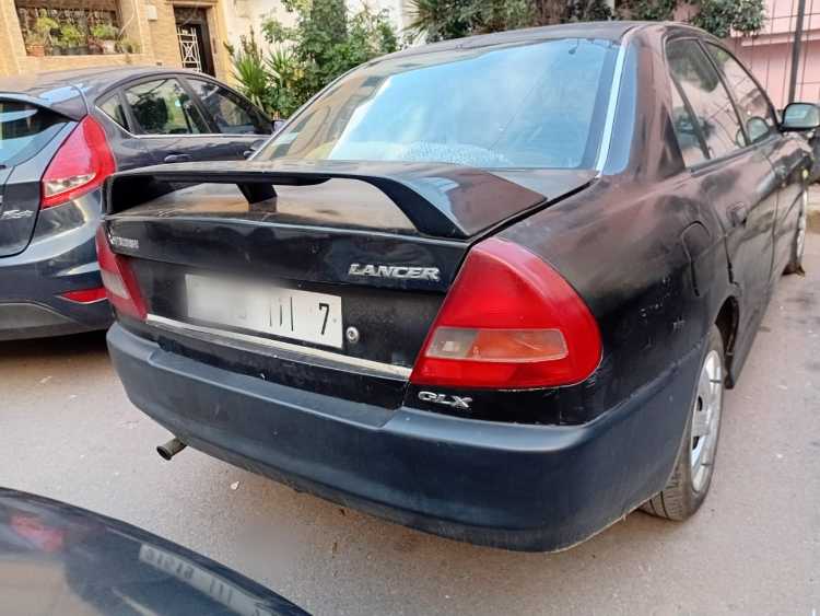 Mitsubishi lancer bon état