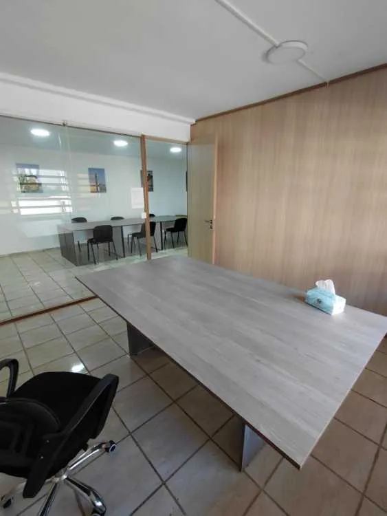 Bureau fermÉ / salle de rÉunion