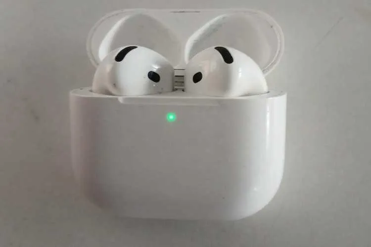 Je vends mes AirPods 4.
