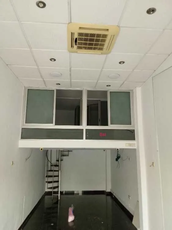 Local aménagé très passante 52m2
