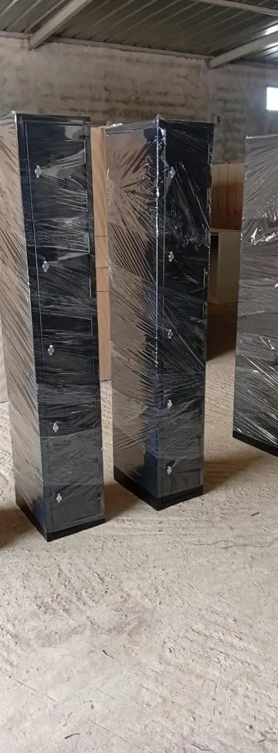 Vestiaire métallique / Casier monobloc / Vente en gros