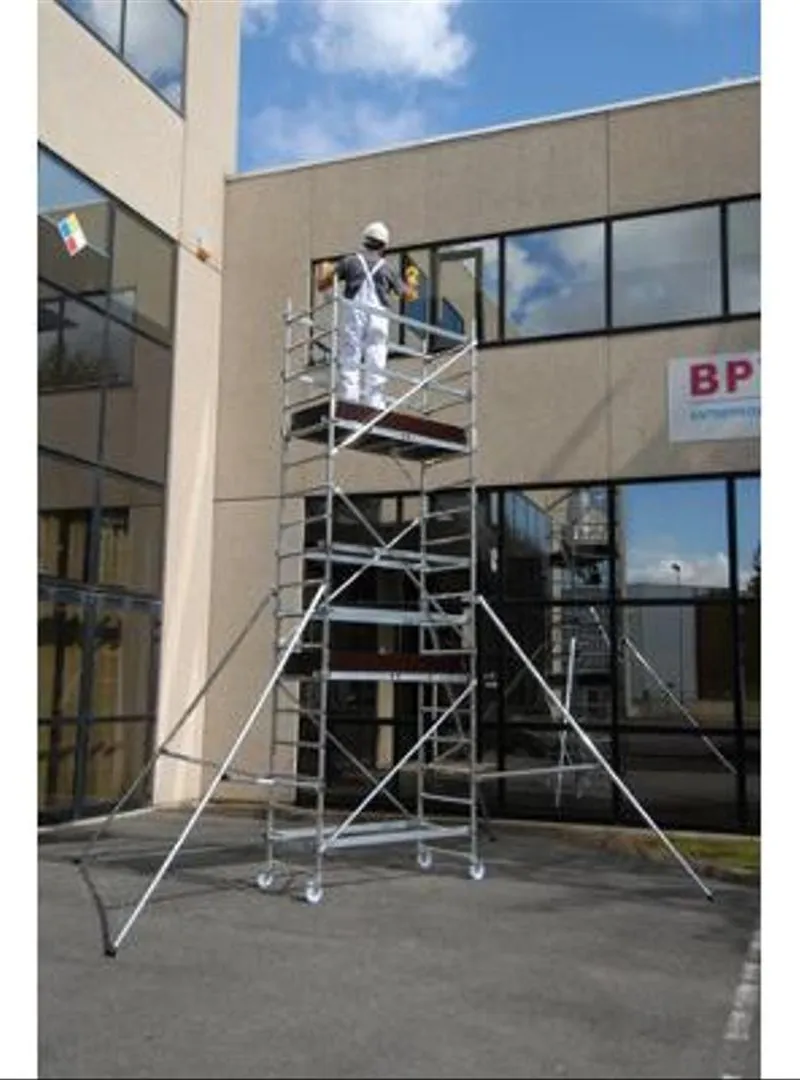 Échafaudage Aluminium Sécurisé et Robuste