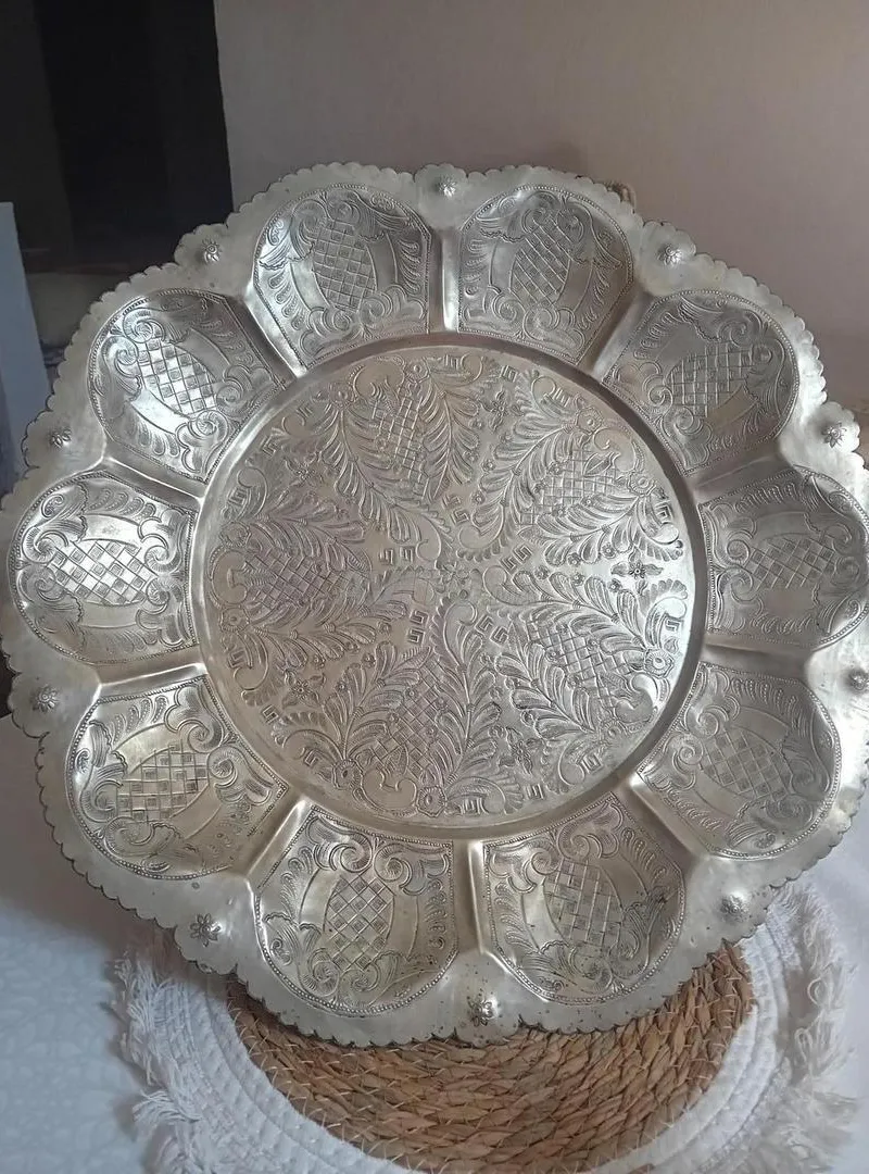 Ancien plateau au cachet authentique, artisanat fassi authentique