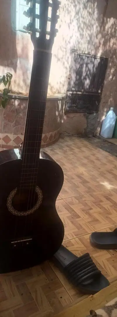 Bonnes guitares à vendre