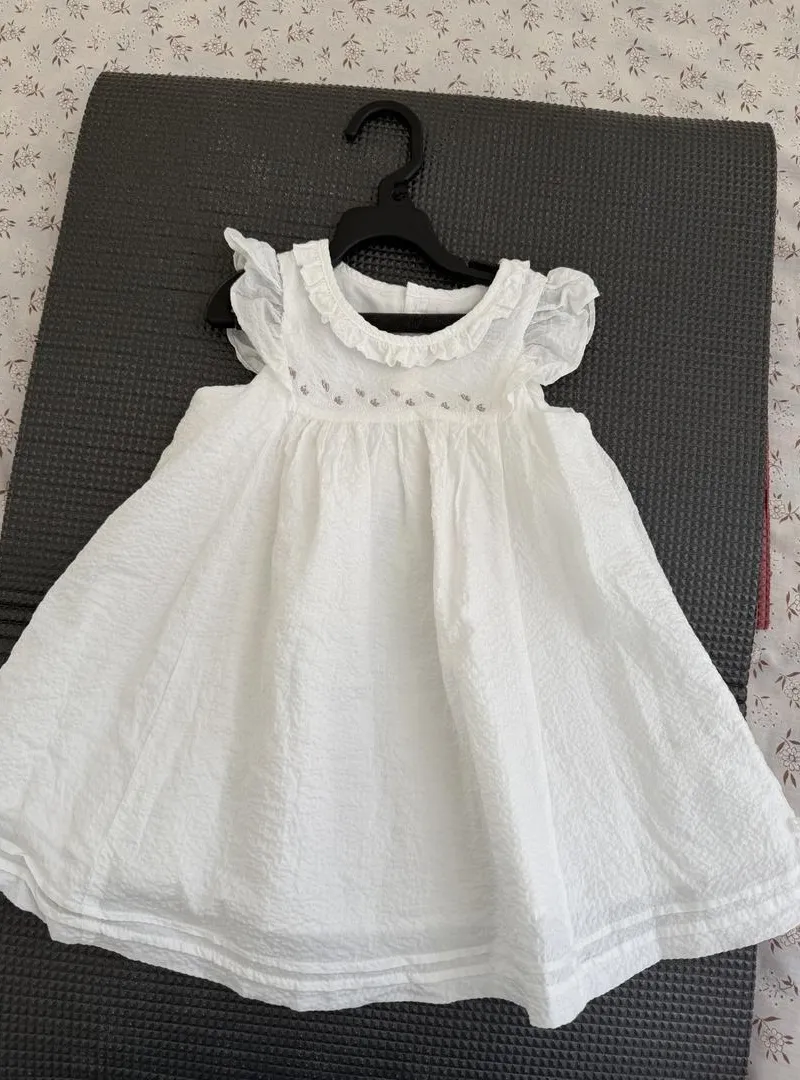 Vêtements fille très bon état