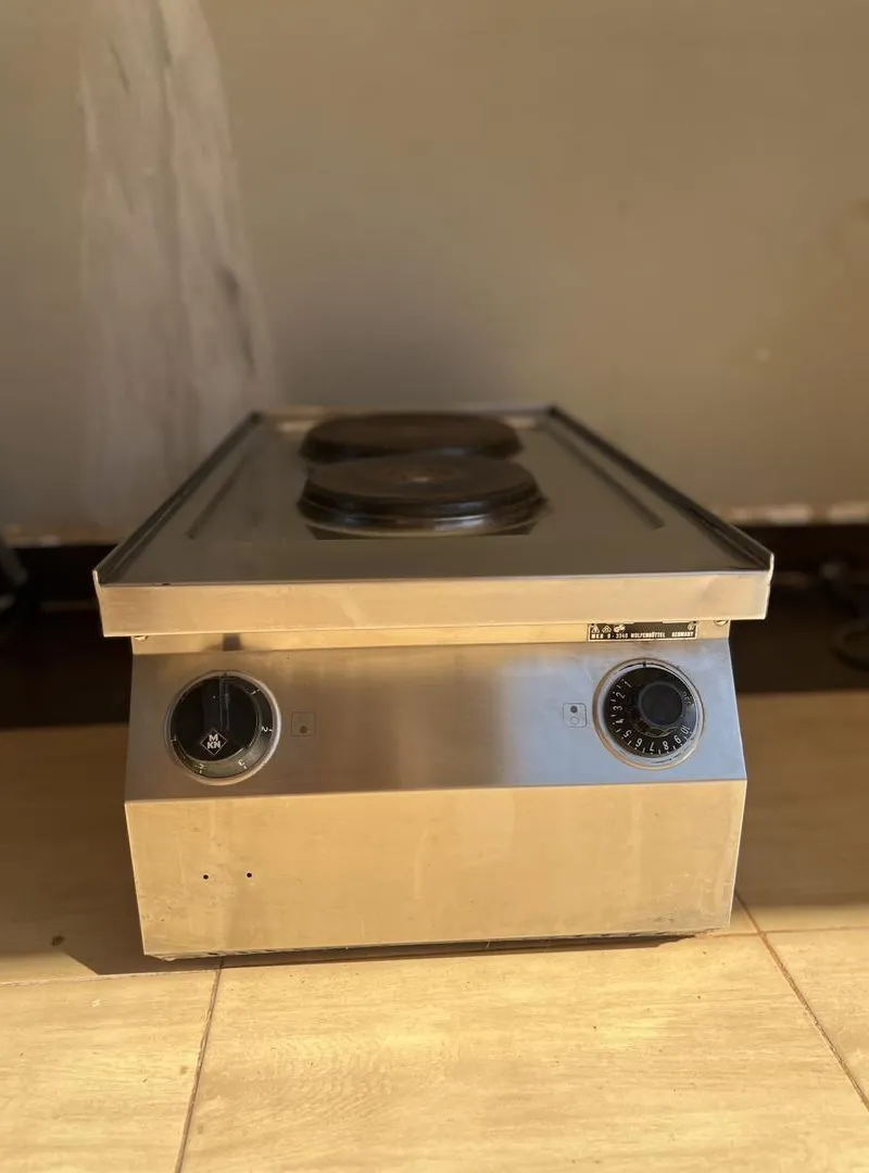 Cuisinière électrique professionnelle deux feux