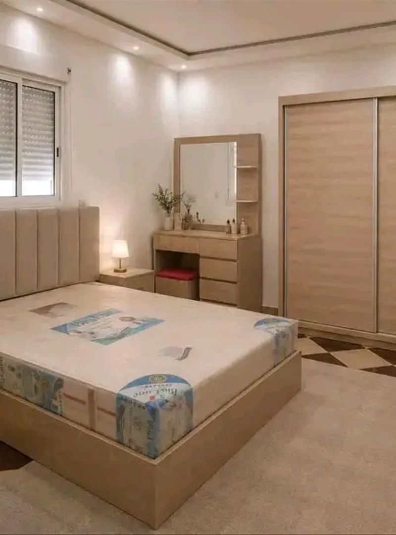 Chambre à coucher complète à vendre à prix raisonnable