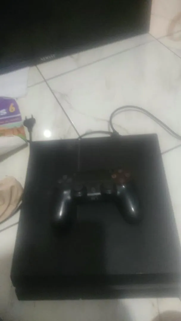 PS4 très bon état