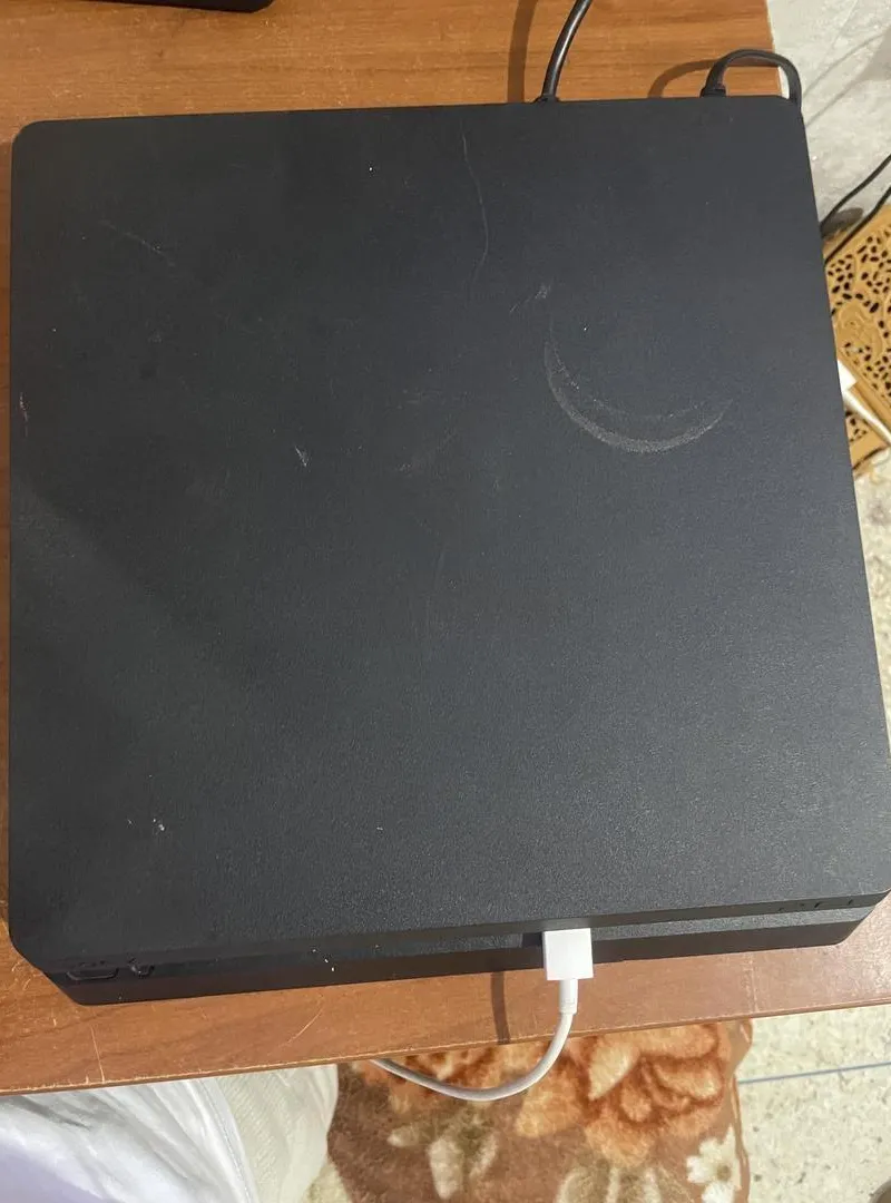PlayStation 4 slim 1t