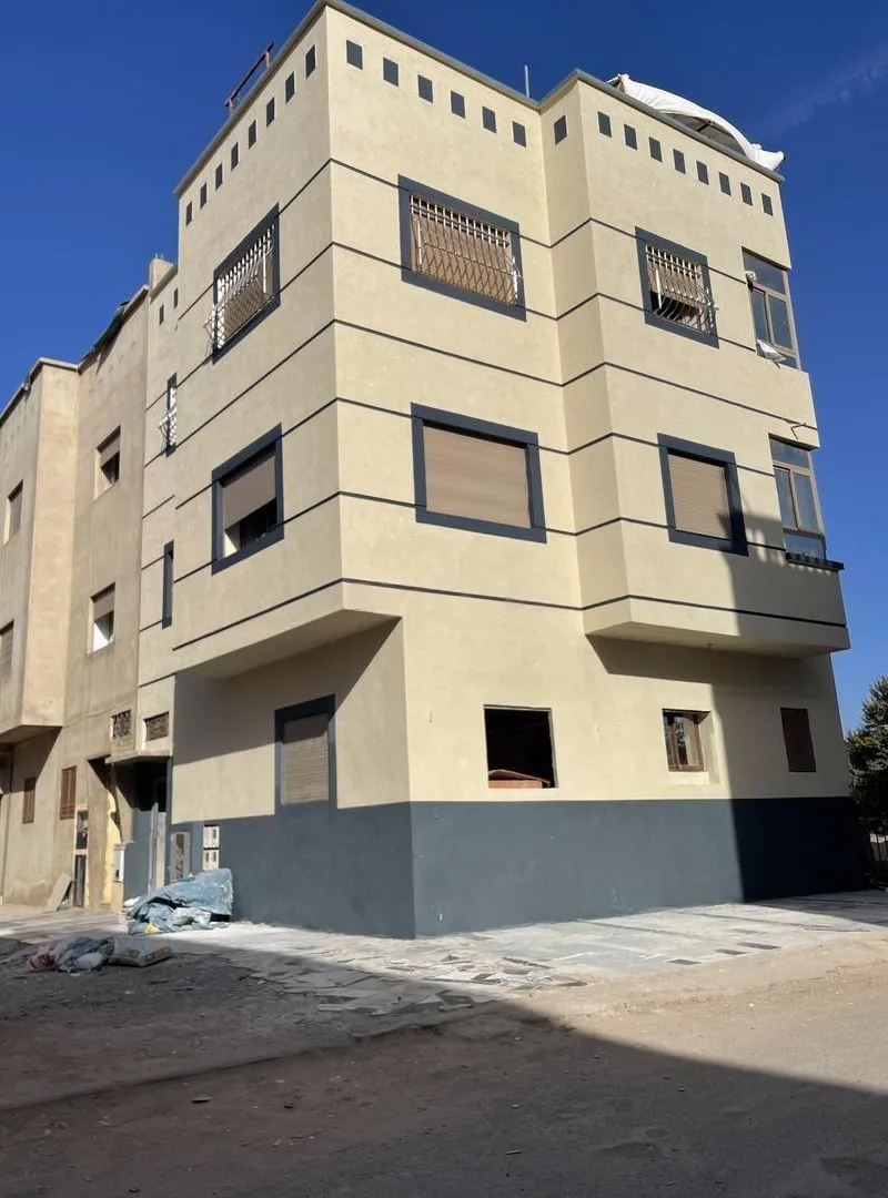 Peintre façades et toits à Ain Atiq