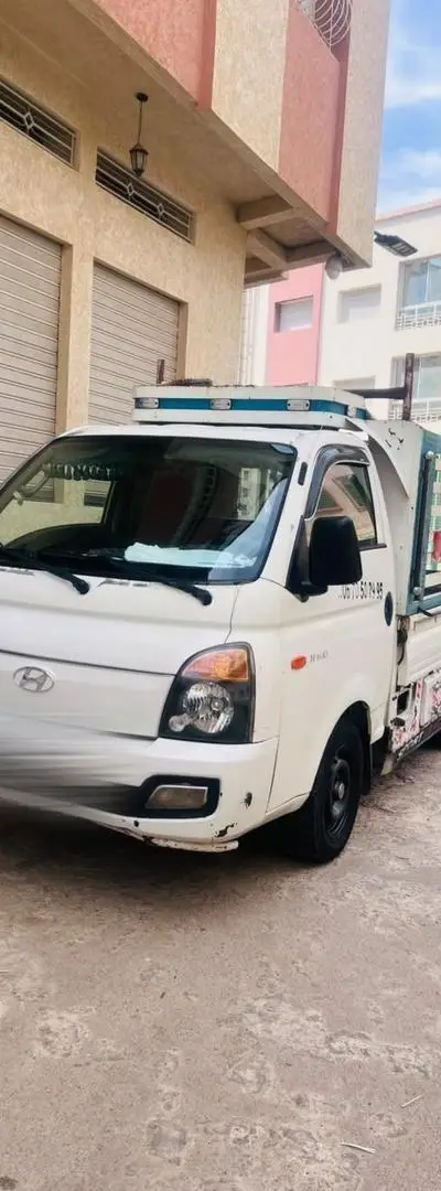 HYUNDAI H100
