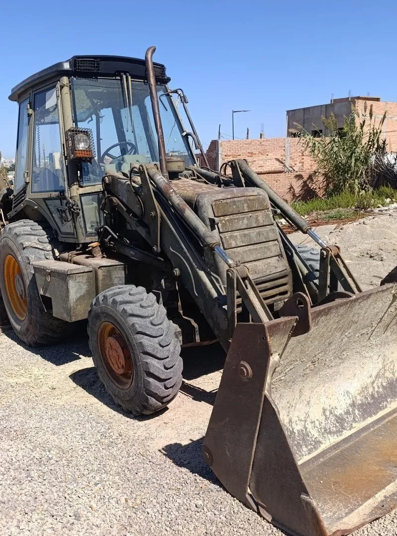 Tractopelle jcb 3 cx