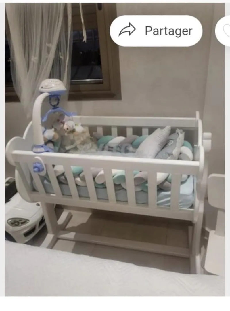Lit bébé avec matelas