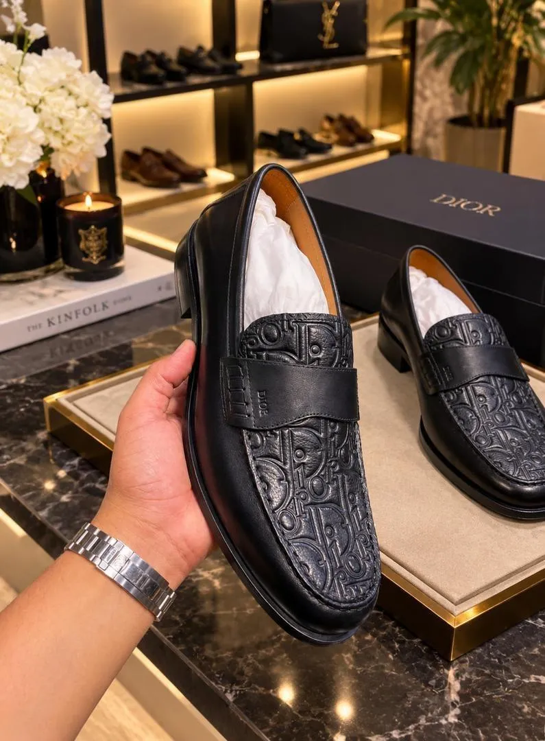 Chaussures de luxe Christian Dior en Cuir CD3089