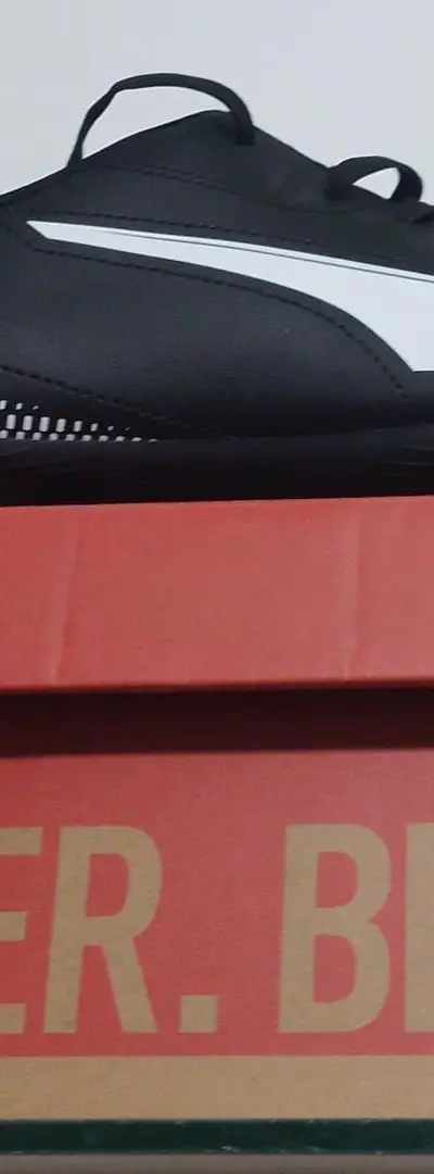 Chaussures de sport PUMA noires neuves