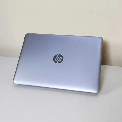 Hp i5 7eme Slime Ram 8 disc 256 SSD batterie 5h