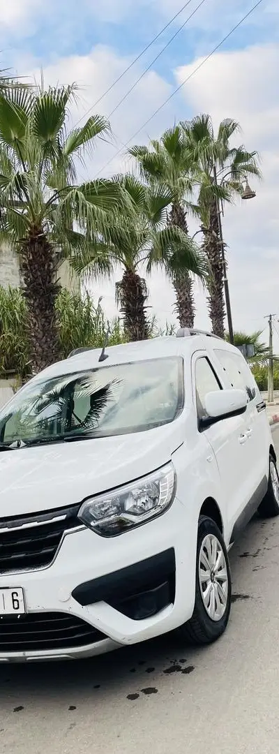 🚗 Renault Express 2022 à vendre – Blanc –