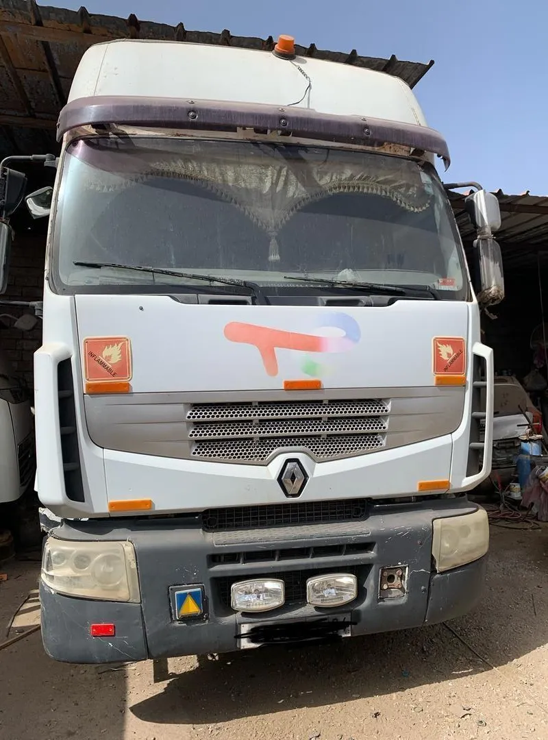 Tracteur Renault 440