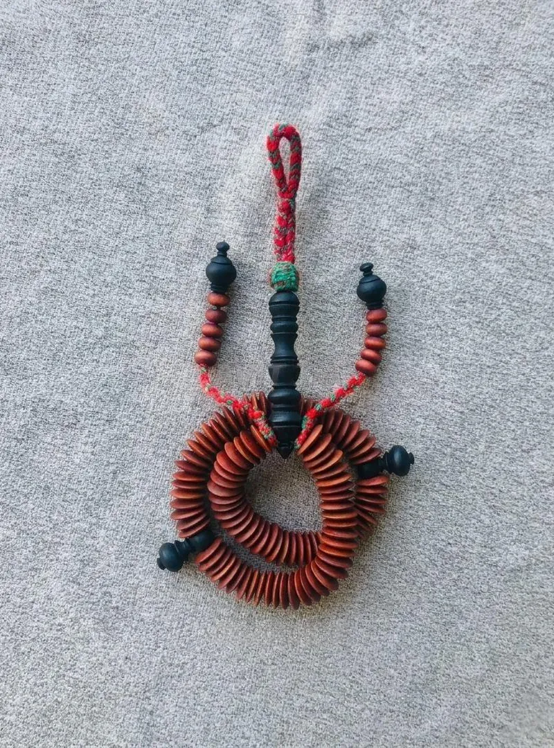 ✅️ Tesbih en bois de jujubier incrusté de bois d'olivier noir📿