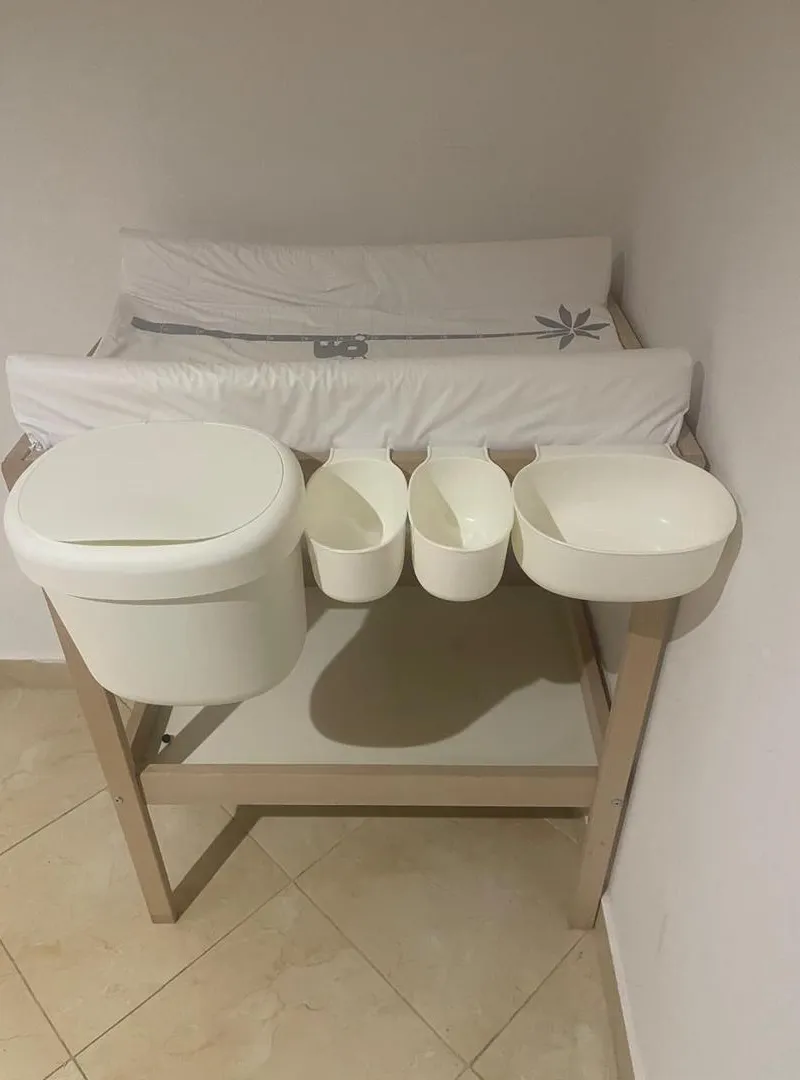 Table à langer IKEA et matelas à langer