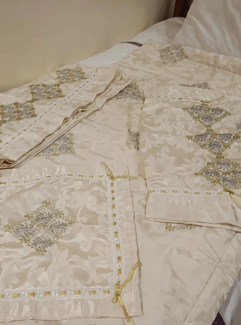 Ensemble tarz pour nouveau-né : drap, couette, oreiller...