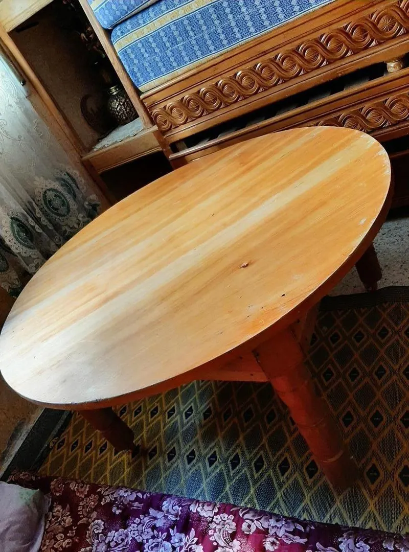 Table basse en bois ovale