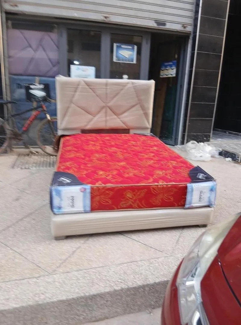 Lit 140x190 et matelas Dolidol