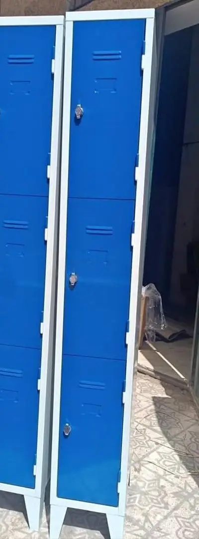 VESTIAIRE MÉTALLIQUE AVEC SERRURE CLÉ